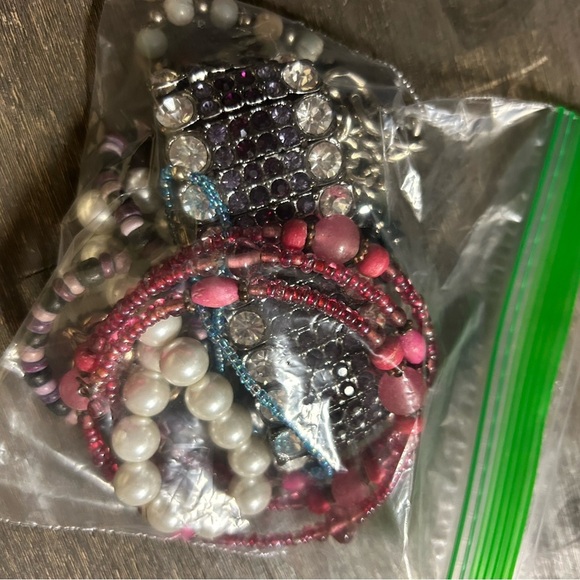 48 Piece Boho/Beaded Jewelry Bundle - Silver and Gold Tones ALL WEARABLE - LOT - Picture 3 of 9